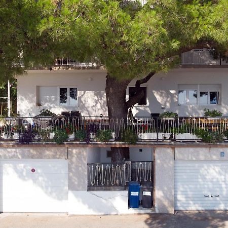 Apartments Adisa Омиш Экстерьер фото