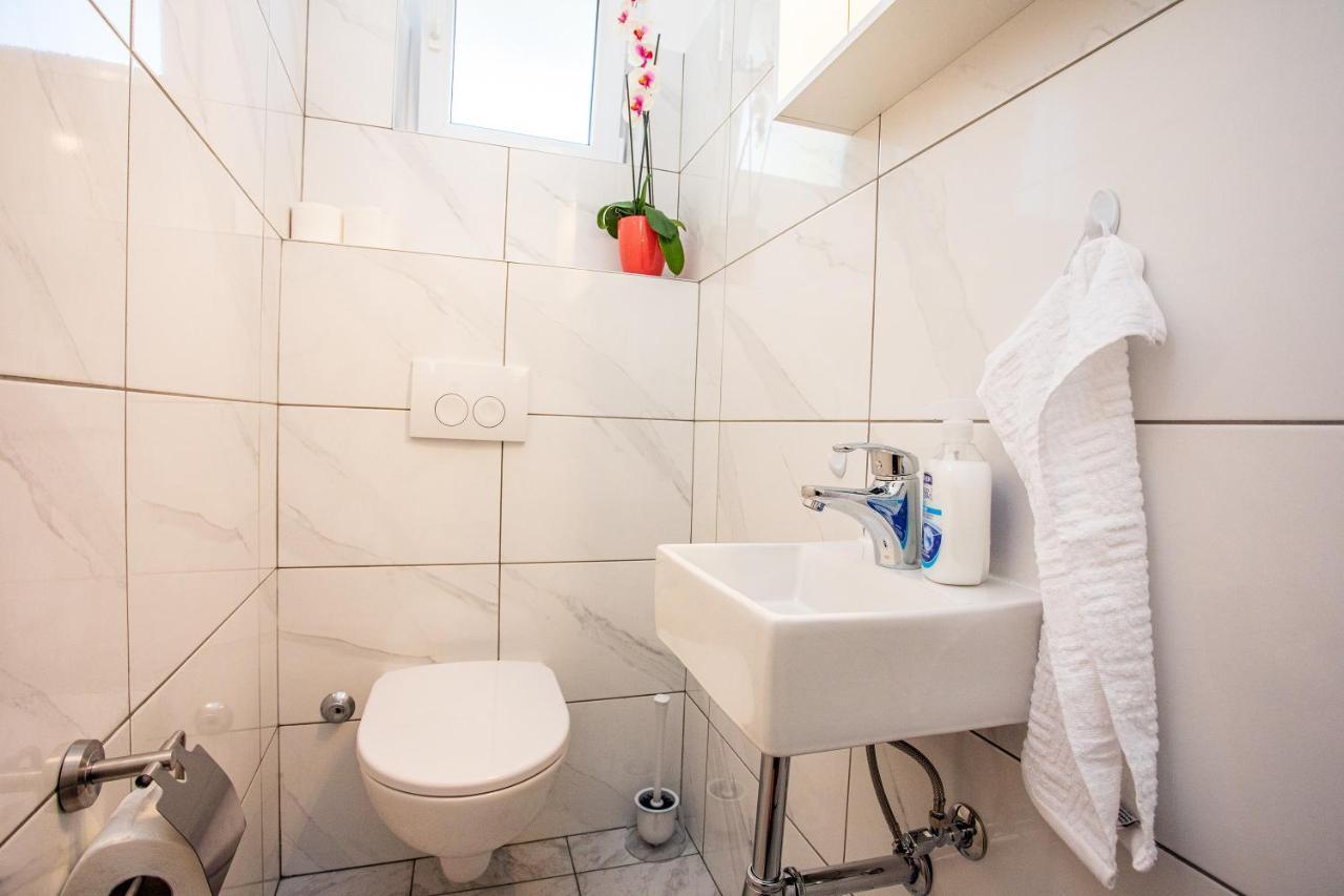 Apartments Adisa Омиш Экстерьер фото