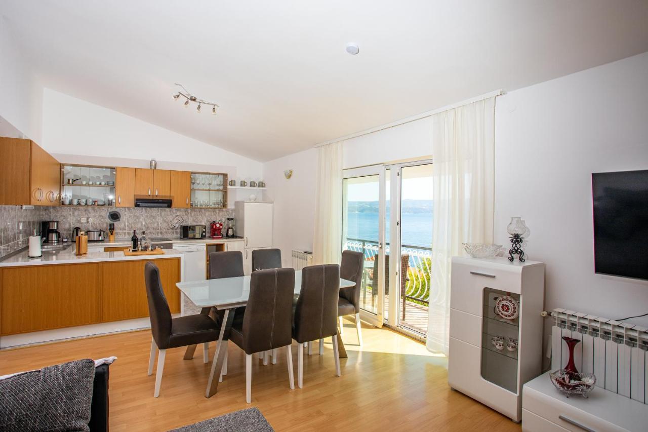 Apartments Adisa Омиш Экстерьер фото