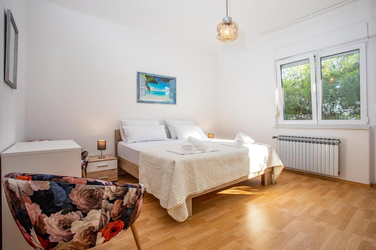 Apartments Adisa Омиш Экстерьер фото