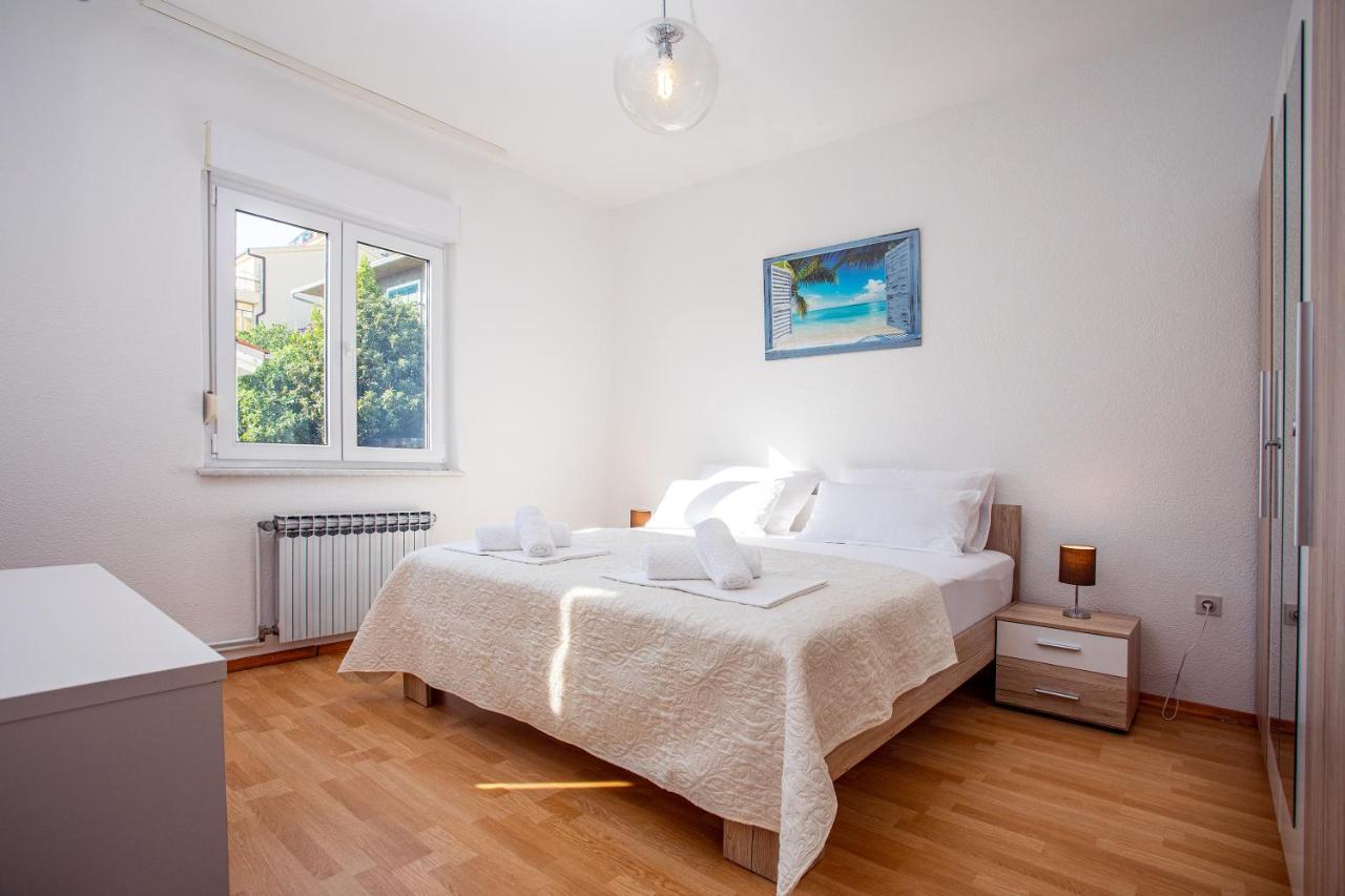 Apartments Adisa Омиш Экстерьер фото
