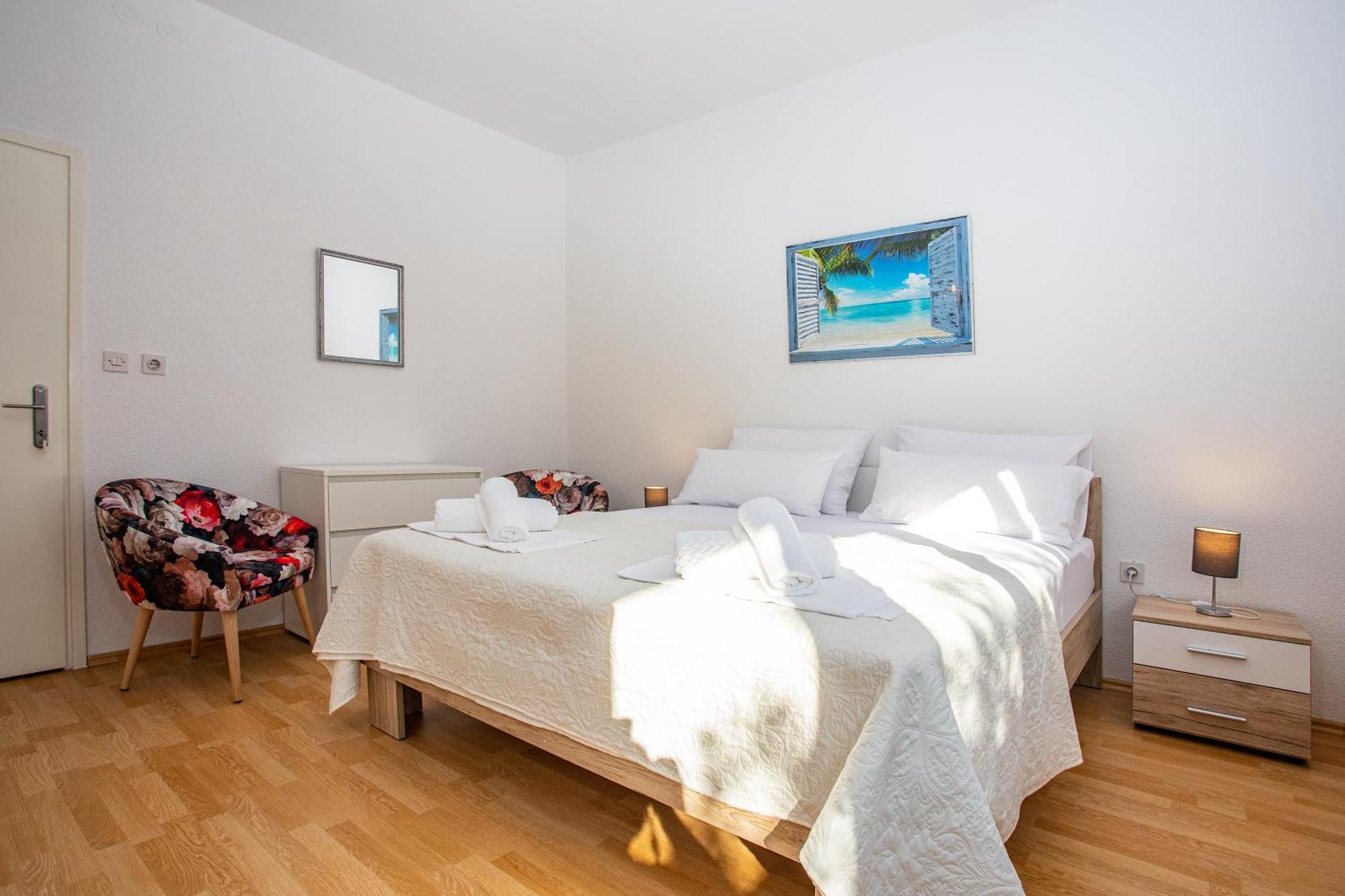 Apartments Adisa Омиш Экстерьер фото
